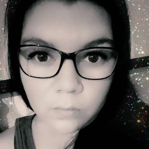 Meet your Posher, Hillary